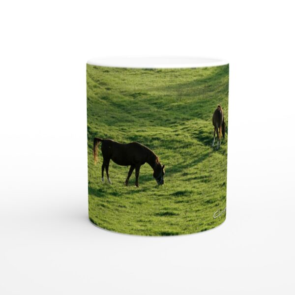 Mug Chevaux dans le pré – Image 4